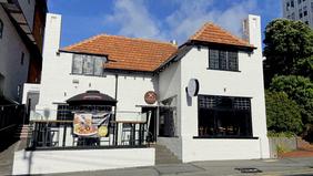 Front-facing image of the exterior of Historic Chapman-Taylor’s Cafe & Inn in Thorndon, Wellington
