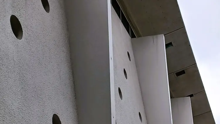 Photograph of a concrete building